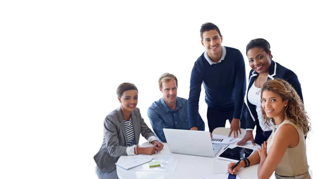 Equipo de una empresa realizando una clase de español en la oficina de la empresa