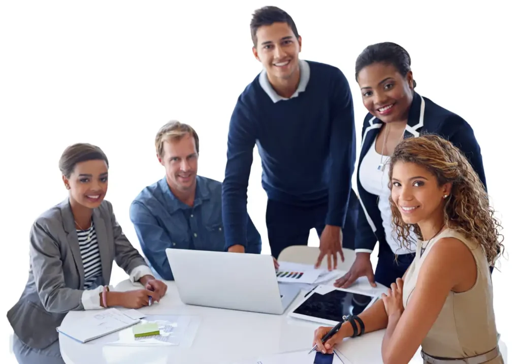 Equipo de una empresa realizando una clase de español en la oficina de la empresa